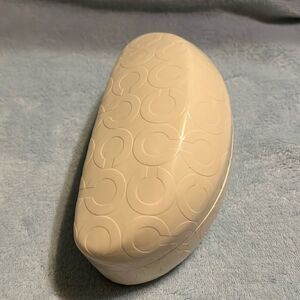 Nice Off White Coach Glasses Case